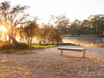 54B River Road, Bayswater WA 6053