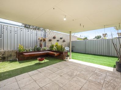 11 Narloo Way, Golden Bay WA 6174