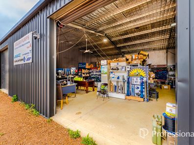 82 South Western Highway, Waroona WA 6215