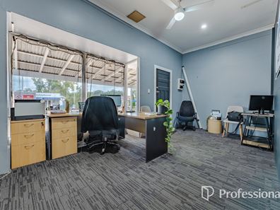 82 South Western Highway, Waroona WA 6215