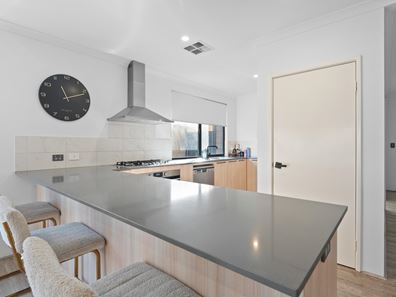 18 Hathaway Street, Baldivis WA 6171