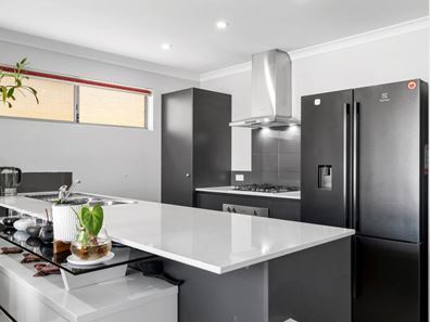 32 Dixon Avenue, Kewdale WA 6105
