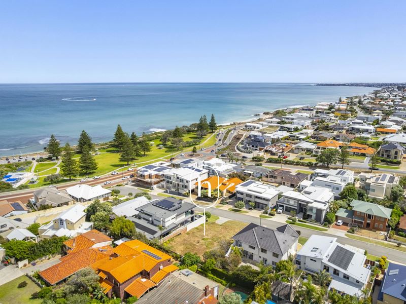 10 Elliott Road, Trigg WA 6029