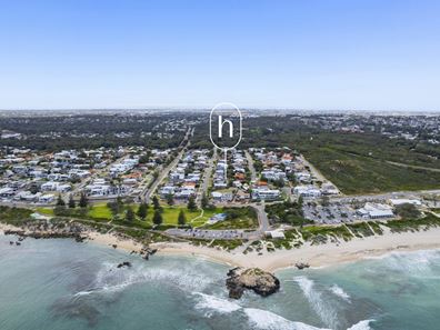 10 Elliott Road, Trigg WA 6029