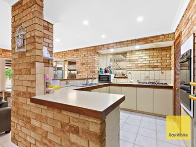60 Regal Drive, Thornlie WA 6108