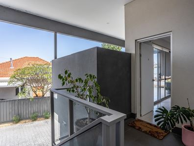 5/7 Muriel Avenue, Innaloo WA 6018