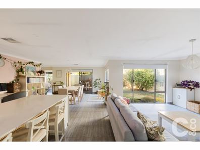 14 Dalton Road, Wellard WA 6170