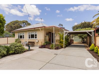18 Munday Way, Medina WA 6167