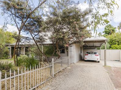 130 Kingfisher Avenue, Ballajura WA 6066