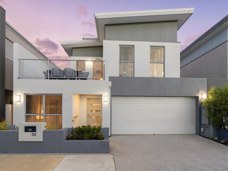 38 Lullworth Terrace, North Coogee WA 6163
