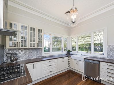 19 Ivanhoe Street, Bassendean WA 6054