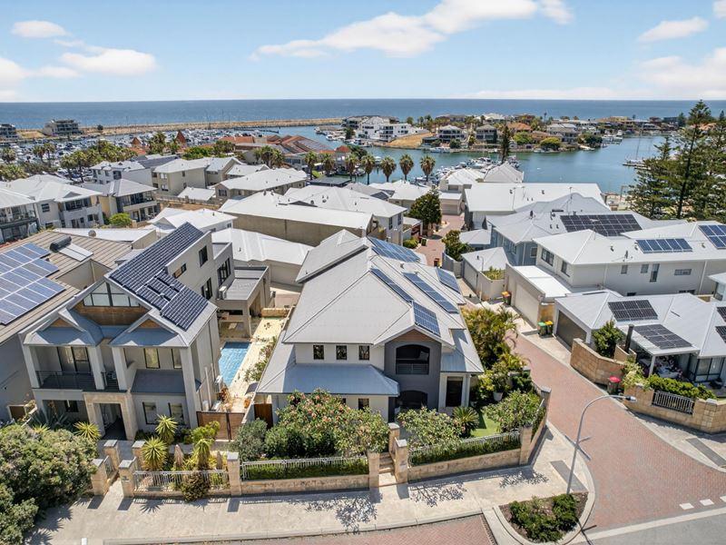 21 Torquay Pass, Mindarie