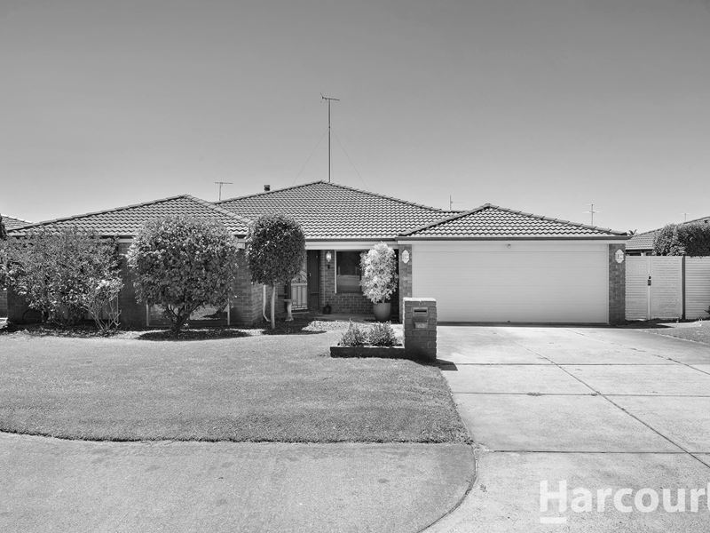 63 Templetonia Promenade, Halls Head