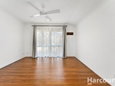 63 Templetonia Promenade, Halls Head WA 6210