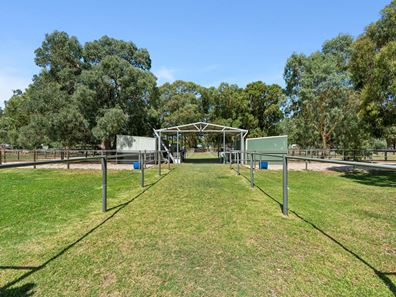 32 Malarkey Road, Byford WA 6122