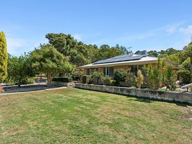 32 Malarkey Road, Byford WA 6122