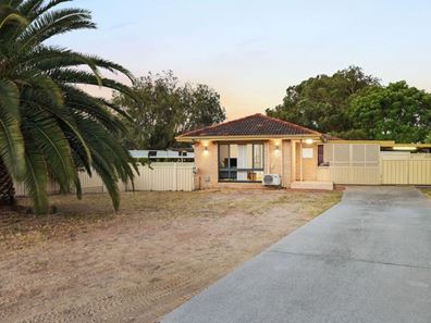 18 Curtis Way, Girrawheen WA 6064