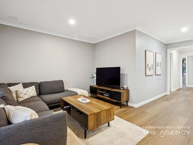 18 Curtis Way, Girrawheen WA 6064