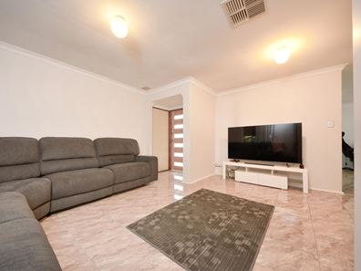 17A Dundee Close, Warnbro WA 6169