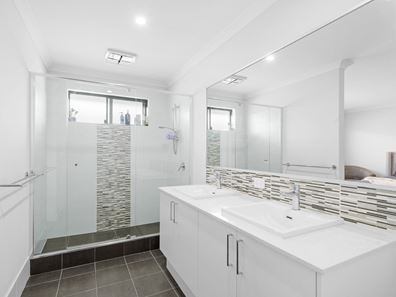 14 Landor Street, South Yunderup WA 6208