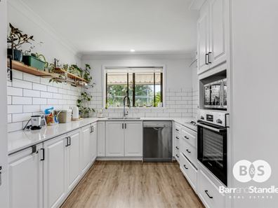 31 Ganfield Street, Carey Park WA 6230