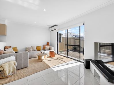 11C Chichester Way, Nollamara WA 6061