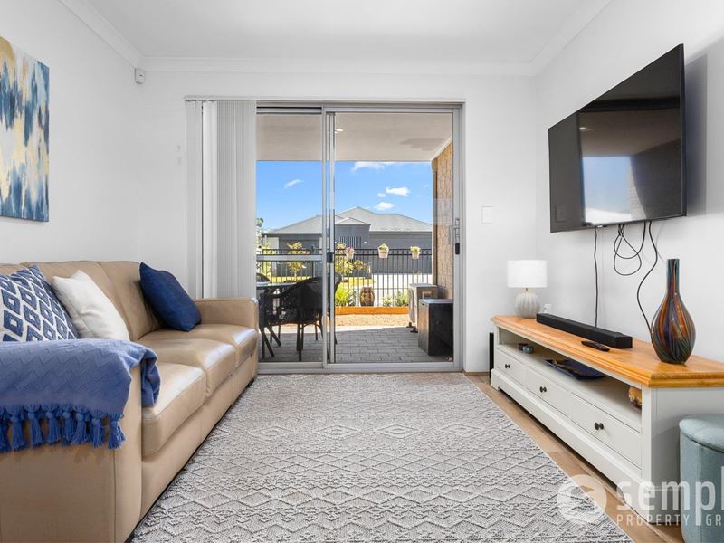 13/2 Delaronde Drive, Success WA 6164