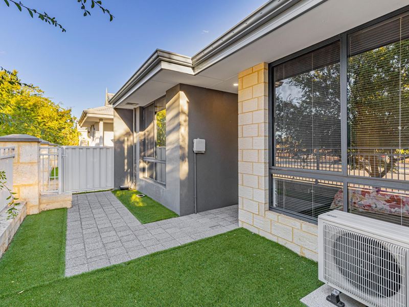 64 Lakefield Drive, Brabham WA 6055