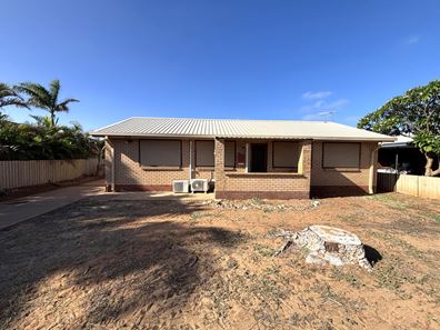 5 Smart  Street, East Carnarvon WA 6701