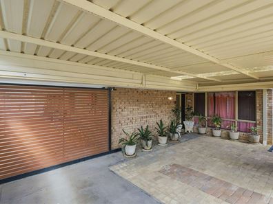 2 Coolabah Drive, Mount Nasura WA 6112