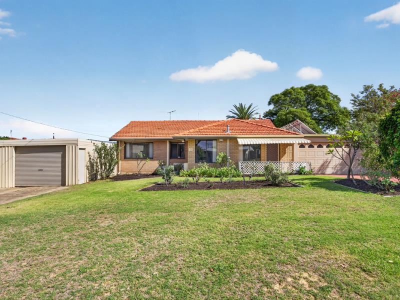 3 Robert Place, Calista WA 6167