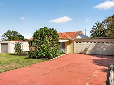 3 Robert Place, Calista WA 6167