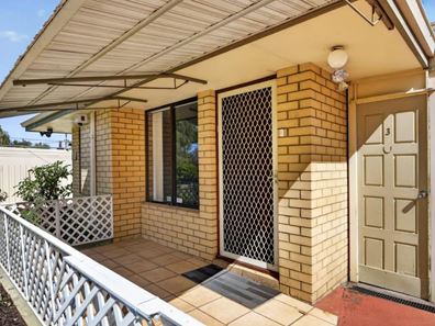 3 Robert Place, Calista WA 6167