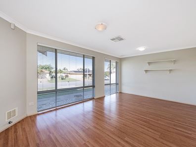 4 Dress Circle, Warnbro WA 6169