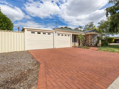 18 Lakewook Cove, Kenwick WA 6107
