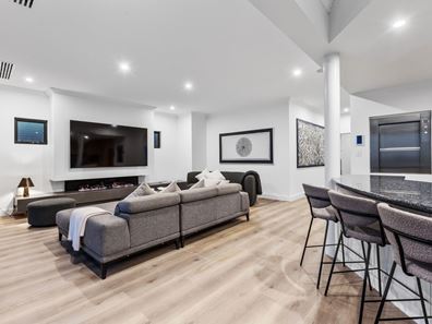 305 West Coast Drive, Trigg WA 6029