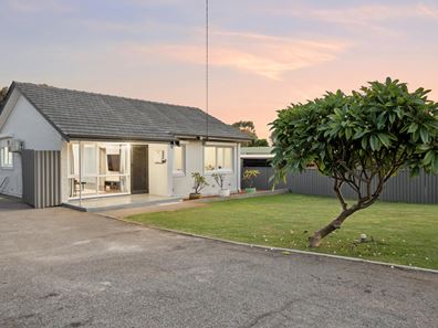 2 Kerwin Way, Lockridge WA 6054