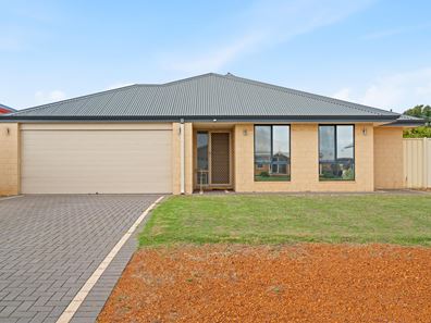 5 McKay Avenue, Waroona WA 6215