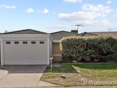 6 Barcroft Court, Atwell WA 6164