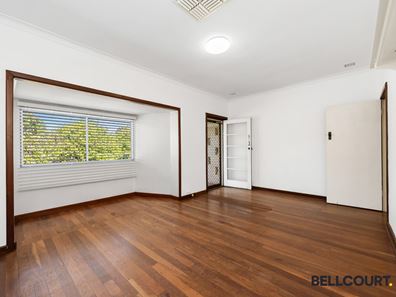 16 Bruning Road, Manning WA 6152