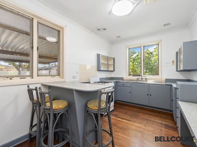 16 Bruning Road, Manning WA 6152