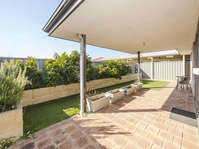 52 FAIRWAY CIRCLE, Connolly WA 6027
