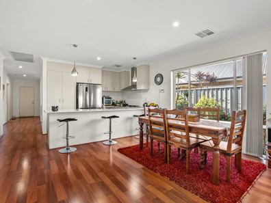 237 Lambeth Circle, Wellard WA 6170