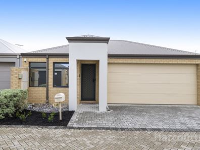 160 Shiraz Boulevard, Pearsall WA 6065