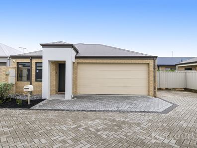 160 Shiraz Boulevard, Pearsall WA 6065