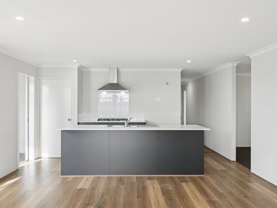 8 Riddell Street, Eglinton WA 6034
