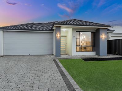 18 Tamarind Road, Treeby WA 6164