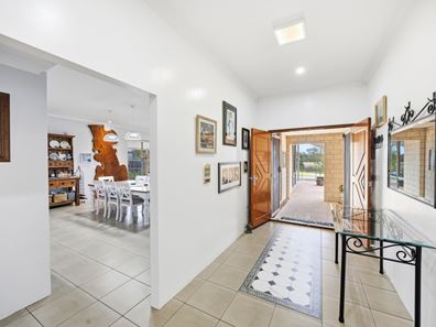 72 Braidwood Drive, Australind WA 6233