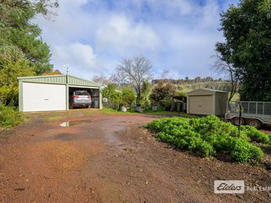 15 Blackwood River Drive, Balingup WA 6253