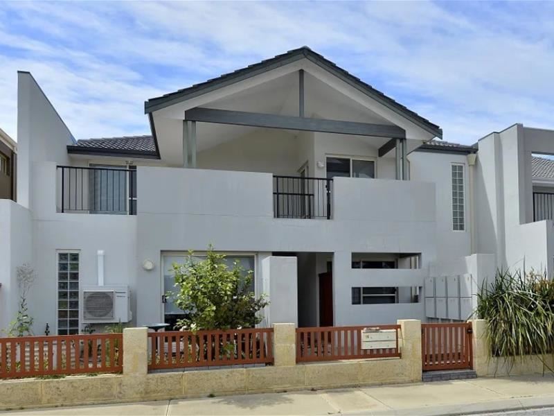 1/18 Cottage Street, Mandurah WA 6210